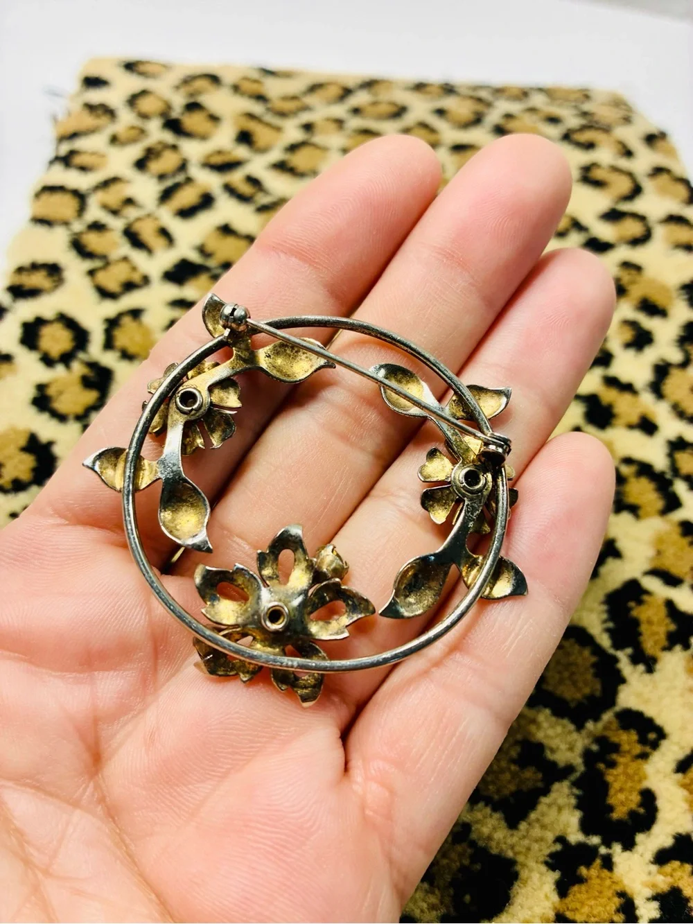 Vintage Krementz Silver Floral Crystal Circle Wreath Brooch Retro Classic EUC